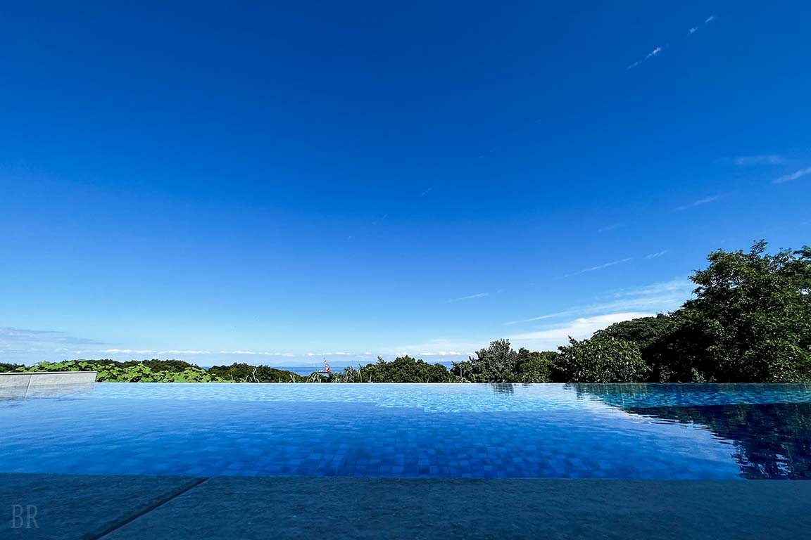 pvg-awaji-pool1